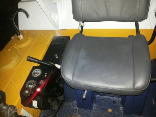 ขายรถขุด-ดัน KOMATSU  PC 30-3 รถเก่านอก แท้100\% สภาพดีพร้อมใช้ งาน  รถมีเอกสารแจ้งจำหน่าย