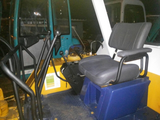 ขายรถขุด-ดัน KOMATSU  PC 30-3 รถเก่านอก แท้100\% สภาพดีพร้อมใช้ งาน  รถมีเอกสารแจ้งจำหน่าย