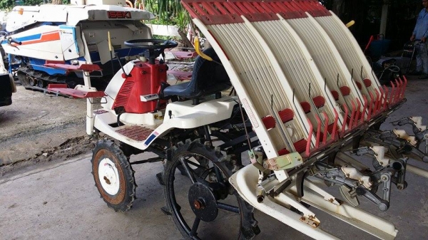 รถปลูกข้าวนั่งขับ YANMAR  เก่าญี่ปุ่น สภาพสวย เครื่องยนต์ติดง่าย สภาพพร้อมใช้งาน