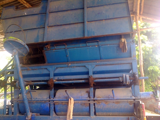 หกล้อ มิตรซู แคนเต้อร์  พร้อมตู้สีข้าว รถสภาพพร้อมลุย มีเล่มทะเบียนพร้อม ราคา 185,000บ  เด้อ ครับ