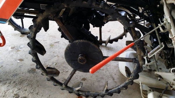 รถปลูกข้าวนั่งขับ KUBOTA เก่าญี่ปุ่น สภาพสวย เครื่องยนต์ติดง่าย สภาพพร้อมใช้งาน