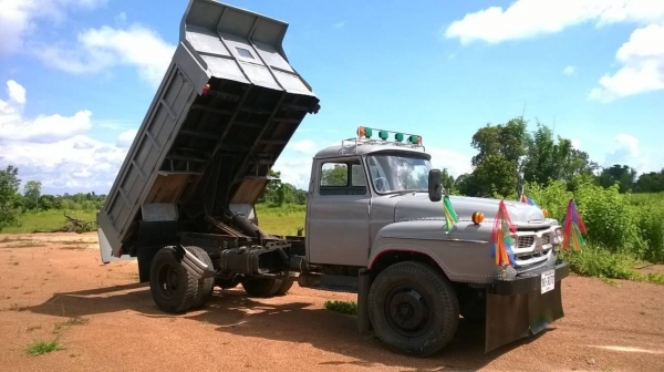 ขาย 6 ล้อดั้มหัวยาว คัสซีสวย เครื่อง EH700 168 แรงม้า เฟืองท้าย FUSO คานหน้าใหญ่ พวงมาลัยพาวเวอร์ ทะเบียนเต็มพร้อมโอน