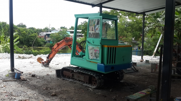 ขายรถเจาะดิน..ลดราคา250.000..มีบุ้งกี้พร้อม