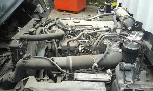 รถบรรทุก 6 ล้อตู้ 5 บาน ISUZU รุ่น NPR(EURO3)