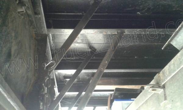 รถบรรทุก 6 ล้อตู้ 5 บาน ISUZU รุ่น NPR(EURO3)