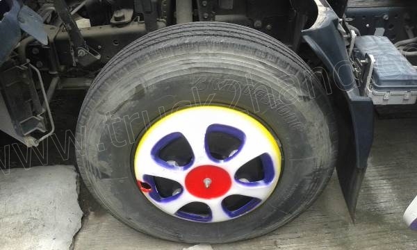 รถบรรทุก 6 ล้อตู้ 5 บาน ISUZU รุ่น NPR(EURO3)