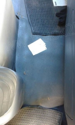 รถบรรทุก 6 ล้อตู้ 5 บาน ISUZU รุ่น NPR(EURO3)