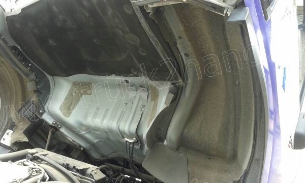 รถบรรทุก 6 ล้อตู้ 5 บาน ISUZU รุ่น NPR(EURO3)