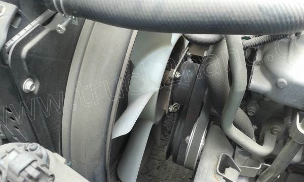 รถบรรทุก 6 ล้อตู้ 5 บาน ISUZU รุ่น NPR(EURO3)