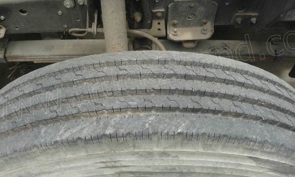 รถบรรทุก 6 ล้อตู้ 5 บาน ISUZU รุ่น NPR(EURO3)