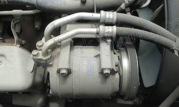 รถบรรทุก 6 ล้อตู้ 5 บาน ISUZU รุ่น NPR(EURO3)