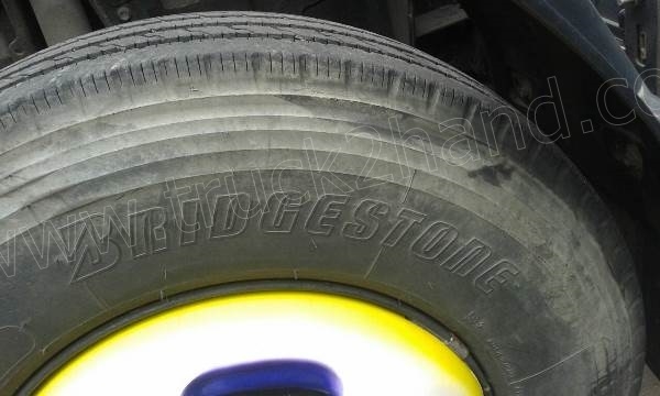 รถบรรทุก 6 ล้อตู้ 5 บาน ISUZU รุ่น NPR(EURO3)