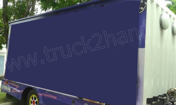 รถบรรทุก 6 ล้อตู้ 5 บาน ISUZU รุ่น NPR(EURO3)