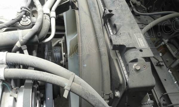 รถบรรทุก 6 ล้อตู้ 5 บาน ISUZU รุ่น NPR(EURO3)