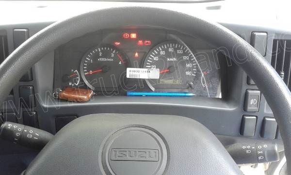 รถบรรทุก 6 ล้อตู้ 5 บาน ISUZU รุ่น NPR(EURO3)