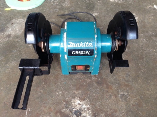 ขายหินเจียรตั้งโต๊ะ makita GB602W สภาพดี วิ่งนิ่ม พร้อมใช้งาน