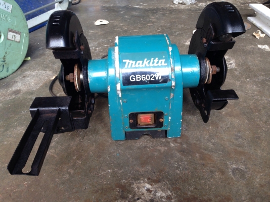 ขายหินเจียรตั้งโต๊ะ makita GB602W สภาพดี วิ่งนิ่ม พร้อมใช้งาน ขายหินเจียรตั้งโต๊ะ makita GB602W สภาพดี วิ่งนิ่ม พร้อมใช้งาน