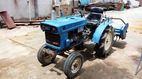 รถไถพรวนดินนั่งขับ  ISEKI 13 แรง  เก่าญี่ปุ่น สภาพพร้อมใช้งาน  เครื่องยนต์แรงและติดง่าย คุณภาพดี