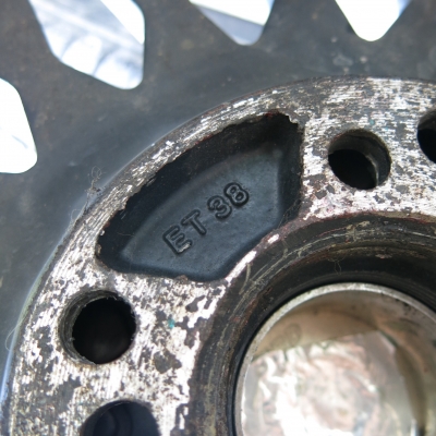 ขายแม็กรังผึ้ง ขายแม็กรังผึ้ง