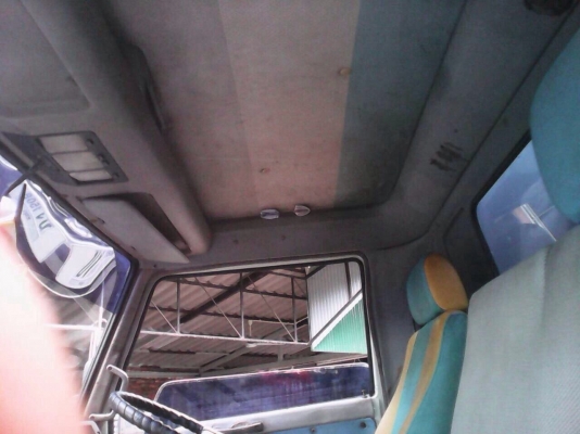 ขายรถ6ล้อตู้เปียก HINO FC2WEKA เครื่อง 120 แรงม้า สนใจโทร 081-9701072