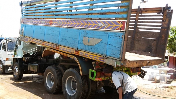 ***ขายแล้วครับขอบคุณ Truck2hand ขาย10ล้อ2เพลาดั้ม"240หัวขาว" ISUZU ROCKY FXZ23NFY-K 6SD1-240HP เครื่องเดิมเกียร์เดิม 6SD1-240แรง เครื่องแน่นๆ แรงดี ไม่เยิ้ม เสียงนิ่ม เกียร์ดีไม่มีหลุดไม่มีหอน ช่วงล่างเดิม คัสซีสวยจัด เดิมๆไม่มีบวม กระบะดั้มเกษต ***ขายแล้วครับขอบคุณ Truck2hand ขาย10ล้อ2เพลาดั้ม"240หัวขาว" ISUZU ROCKY FXZ23NFY-K 6SD1-240HP เครื่องเดิมเกียร์เดิม 6SD1-240แรง เครื่องแน่นๆ แรงดี ไม่เยิ้ม เสียงนิ่ม เกียร์ดีไม่มีหลุดไม่มีหอน ช่วงล่างเดิม คัสซีสวยจัด เดิมๆไม่มีบวม กระบะดั้มเกษต