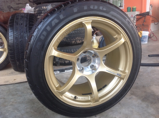 ขายแม๊กขอบ 18 พร้อมยาง 5รู คับ สนใจติดต่อ 081-7682048