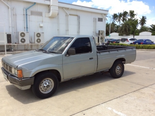 ขายรถกระบะ นิสสัน บิ๊กเอ็ม ตอนเดียว ปี93 เครื่องดีเซล LD20 เทอร์โบ เกียร์ธรรมดา ภายในเบาะหนัง แอร์เย็น ตัวถังเดิม คานหน้าเดิม ฝากกระโปรงเดิม คัสซีดามแข็งแรง เครื่องวิ่งดี เกียร์แน่น ช่วงล่างดี รถขับได้เลยครับ เอกสารพร้อม ภาษีปี 58