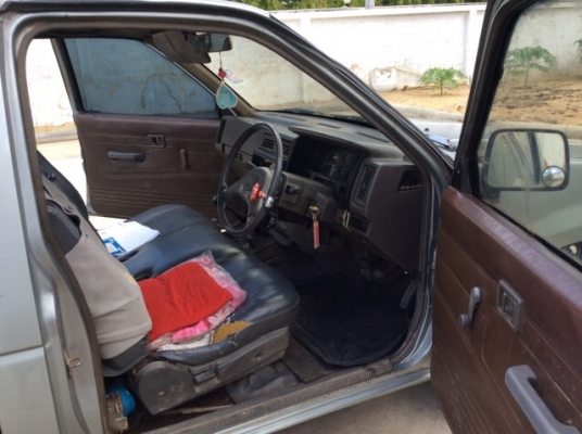 ขายรถกระบะ นิสสัน บิ๊กเอ็ม ตอนเดียว ปี93 เครื่องดีเซล LD20 เทอร์โบ เกียร์ธรรมดา ภายในเบาะหนัง แอร์เย็น ตัวถังเดิม คานหน้าเดิม ฝากกระโปรงเดิม คัสซีดามแข็งแรง เครื่องวิ่งดี เกียร์แน่น ช่วงล่างดี รถขับได้เลยครับ เอกสารพร้อม ภาษีปี 58