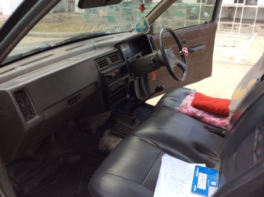 ขายรถกระบะ นิสสัน บิ๊กเอ็ม ตอนเดียว ปี93 เครื่องดีเซล LD20 เทอร์โบ เกียร์ธรรมดา ภายในเบาะหนัง แอร์เย็น ตัวถังเดิม คานหน้าเดิม ฝากกระโปรงเดิม คัสซีดามแข็งแรง เครื่องวิ่งดี เกียร์แน่น ช่วงล่างดี รถขับได้เลยครับ เอกสารพร้อม ภาษีปี 58