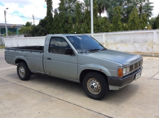 ขายรถกระบะ นิสสัน บิ๊กเอ็ม ตอนเดียว ปี93 เครื่องดีเซล LD20 เทอร์โบ เกียร์ธรรมดา ภายในเบาะหนัง แอร์เย็น ตัวถังเดิม คานหน้าเดิม ฝากกระโปรงเดิม คัสซีดามแข็งแรง เครื่องวิ่งดี เกียร์แน่น ช่วงล่างดี รถขับได้เลยครับ เอกสารพร้อม ภาษีปี 58