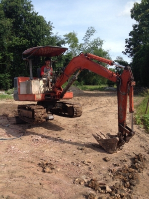 ขาย IHI F30 คอนโทรนสั้น สภาพสวยพร้อมใช้ ราคาต่อรองได้ ติดต่อที่คุณอ๊อฟ พิจิตร 086-737-9991