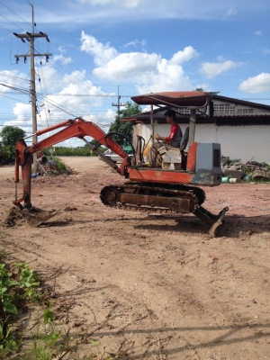 ขาย IHI F30 คอนโทรนสั้น สภาพสวยพร้อมใช้ ราคาต่อรองได้ ติดต่อที่คุณอ๊อฟ พิจิตร 086-737-9991