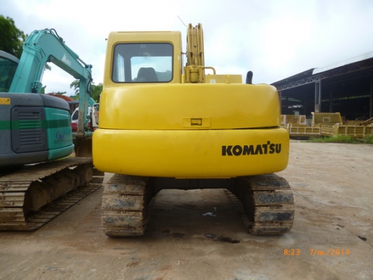 ขาย KOMATSU PC60-7  เก่านอก มีรถจัดส่งให้ 0804912663 053-795101 มีหลายคันให้เลือก