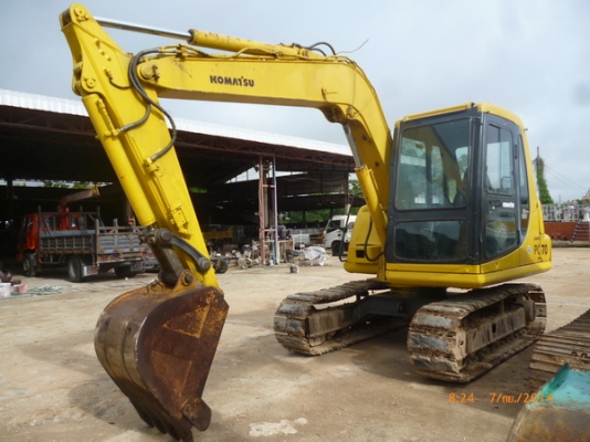 ขาย KOMATSU PC60-7  เก่านอก มีรถจัดส่งให้ 0804912663 053-795101 มีหลายคันให้เลือก