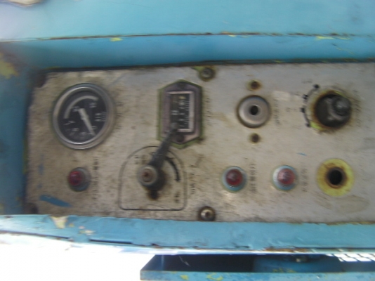 ปั๋มลมเด็นโย่เครื่องดีเซล3สูบขนาดPH70ใช้งานได้ปกติคราคา39,000บาท