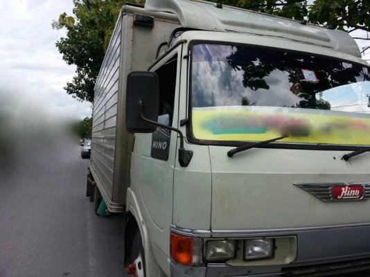 รถฮีโน่ 6 ล้อ ตู้แห้ง FC2W 120 แรงม้า. ปี 37 สนใจติดต่อ 081 - 6079515 รถฮีโน่ 6 ล้อ ตู้แห้ง FC2W 120 แรงม้า. ปี 37 สนใจติดต่อ 081 - 6079515