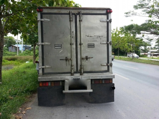 รถฮีโน่ 6 ล้อ ตู้แห้ง FC2W 120 แรงม้า. ปี 37 สนใจติดต่อ 081 - 6079515 รถฮีโน่ 6 ล้อ ตู้แห้ง FC2W 120 แรงม้า. ปี 37 สนใจติดต่อ 081 - 6079515