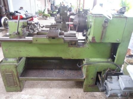 เครื่องกลึง 5 ฟุต 2 เพลา เกียร์บล็อก พร้อมใช้งาน 58,000