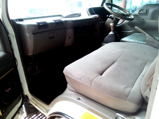 4 ล้อบรรทุก * ไม่ติดเวลา * ISUZU  NKR 100 แรงม้า  *ยาว 3.20 ม.*  รถสวยเดิม+สวยจริง * สภาพรถพร้อมใช้งานครับ * มีเล่มพร้อมโอน