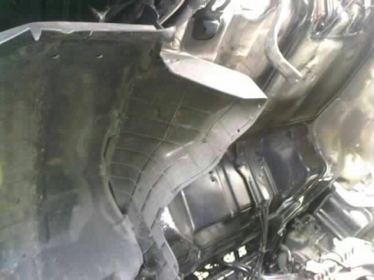 รถอีซูซุ 6 ล้อ ตู้แห้ง NPR 120 แรงม้า. ปี 40 สนใจติดต่อ 081 - 6079515 รถอีซูซุ 6 ล้อ ตู้แห้ง NPR 120 แรงม้า. ปี 40 สนใจติดต่อ 081 - 6079515