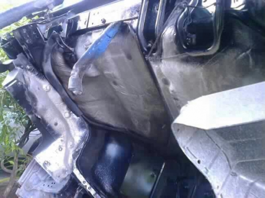 รถอีซูซุ 6 ล้อ ตู้แห้ง NPR 120 แรงม้า. ปี 40 สนใจติดต่อ 081 - 6079515 รถอีซูซุ 6 ล้อ ตู้แห้ง NPR 120 แรงม้า. ปี 40 สนใจติดต่อ 081 - 6079515