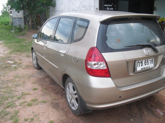 รถเก๋ง4ประตู