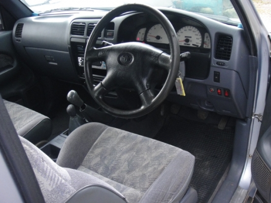 ((((((จองแล้วรอจัดไฟแน้น)))))4WD ปี 01 เครื่องดี คานหน้าเดิม