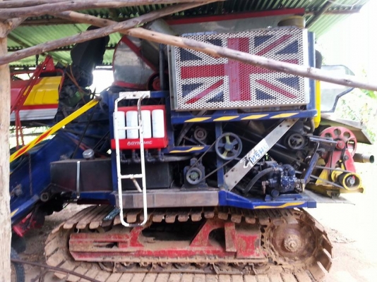 ขายรถเกี่ยวข้าวไทยเส็งยนต์ รุ่นเดี่ยวทรนงค์ ตัวเดิน12 ปั้ม23ไดกิ้น เครื่องJO8C ช่วงล่างดีมาก อุ้ม2.5ตัน สวยพร้อมใช้งาน สนใจโทร 090-8588220คุณนะ ID:narong498 หรือ www.truck.in.th/498