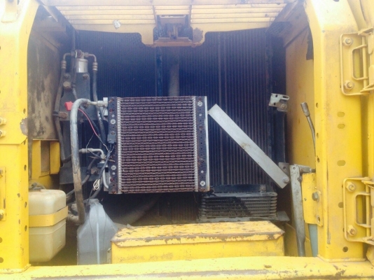 ขายรถแบคโฮ KOMATSU PC200-8 ใช้งานมา 11,160 ชั่วโมง สนใจโทร 081-9701072