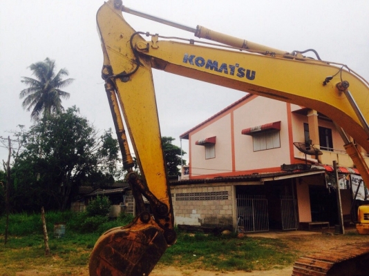 ขายรถแบคโฮ KOMATSU PC200-8 ใช้งานมา 11,160 ชั่วโมง สนใจโทร 081-9701072