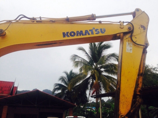 ขายรถแบคโฮ KOMATSU PC200-8 ใช้งานมา 11,160 ชั่วโมง สนใจโทร 081-9701072