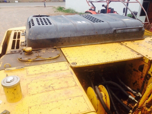ขายรถแบคโฮ KOMATSU PC200-8 ใช้งานมา 11,160 ชั่วโมง สนใจโทร 081-9701072