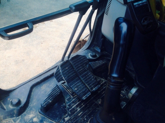 ขายรถแบคโฮ KOMATSU PC200-8 ใช้งานมา 11,160 ชั่วโมง สนใจโทร 081-9701072