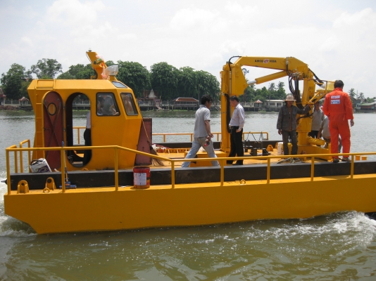 เรือเครน อเนกประสงค์